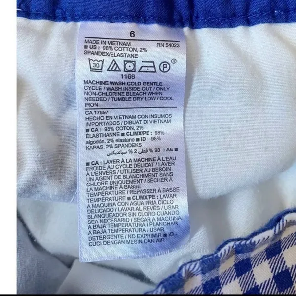 Old Navy Blue & White Patriotic‎ Everyday Gingham Shorts - 6 EUC - Image 6