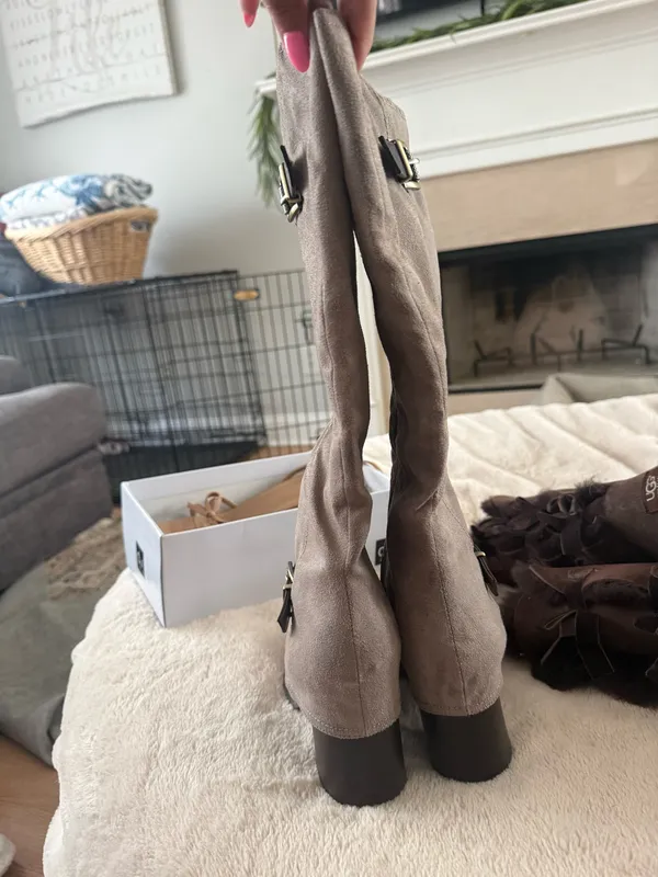 Fergalicious Boots Suede - Image 2