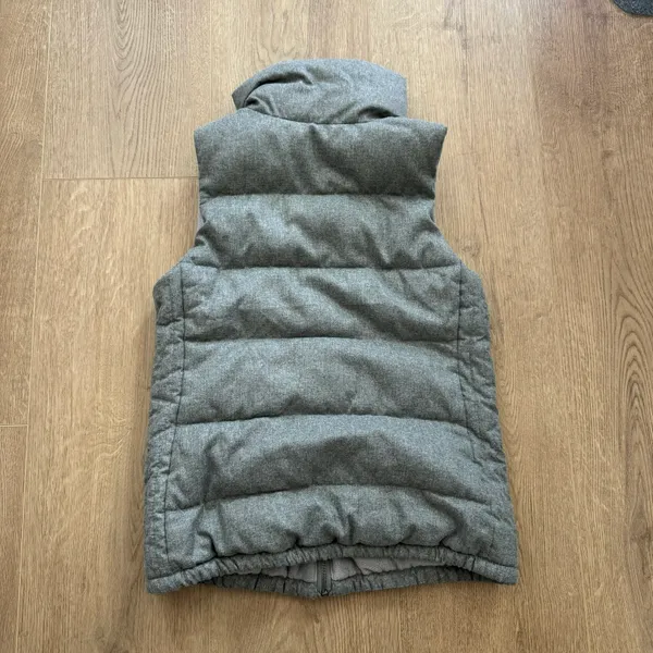 Old Navy Gray Puffer Vest - Image 5