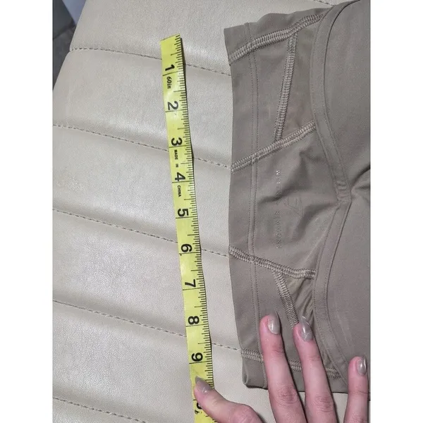 Gymshark Women's Tan Bra - Image 7