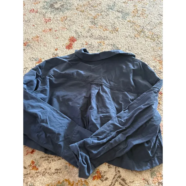 OFFLINE by Aerie Navy Blue Cropped Button Down Cotton Shirt Medium - Image 6
