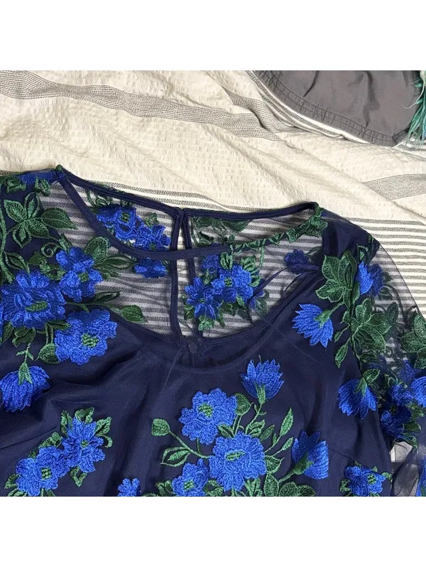 💕NWOT Leslie Fay Navy Dress Blue Floral Embroidered Bell Sleeve Sheath Sheer - Image 2