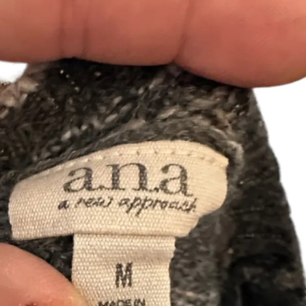 ANA Sweater - Image 4