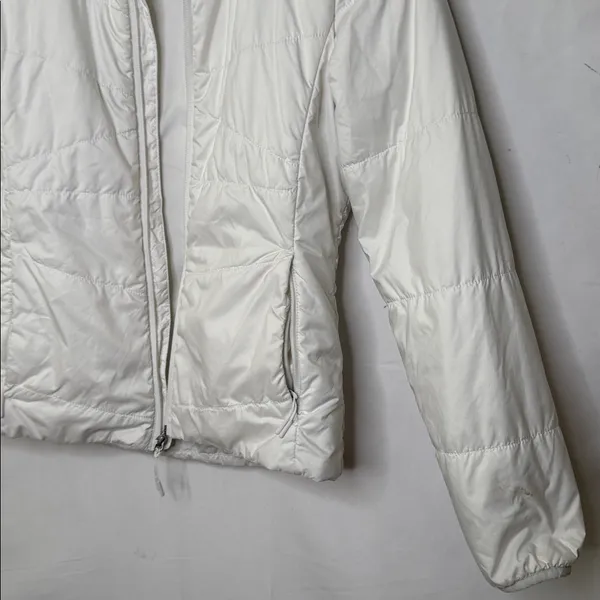 The North Face flare insulated white puffer jacket sz Small - Image 3