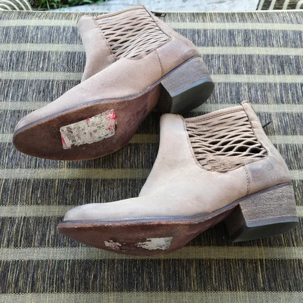 Joe's tan leather back zip booties with cutouts 6.5 - Image 4