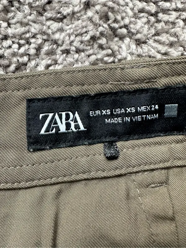 Zara Olive Green Pleated Skater Shorts - Image 5