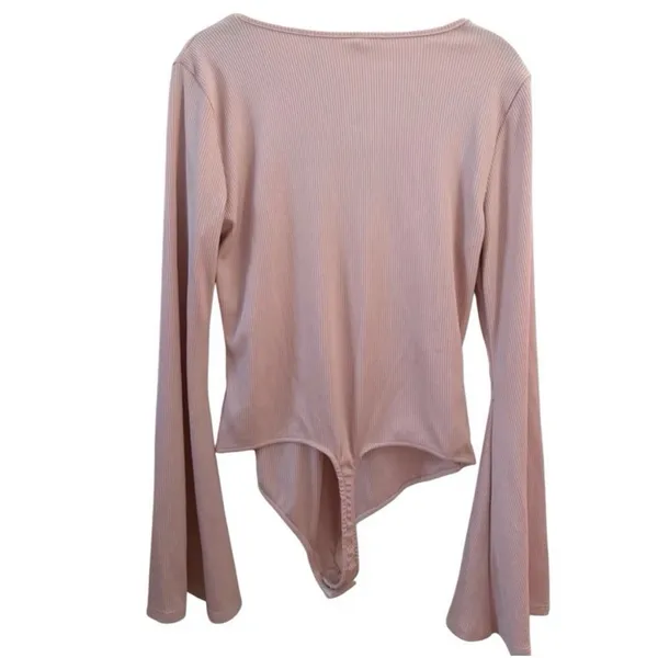 Free People Intimately $48 NWT Charli Pink Ribbed Bell Sleeve V-Neck Bodysuit L - Image 4