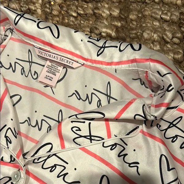 Victoria’s Secret Pink White Logo Two Piece Pajama Sleep Set Size Small - Image 7