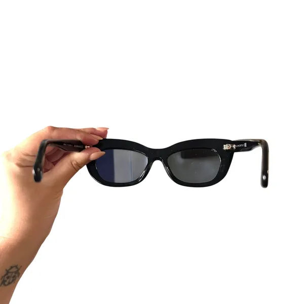 STELLA MCCARTNEY Cateye Black Sunglasses with Case‎ - Image 4