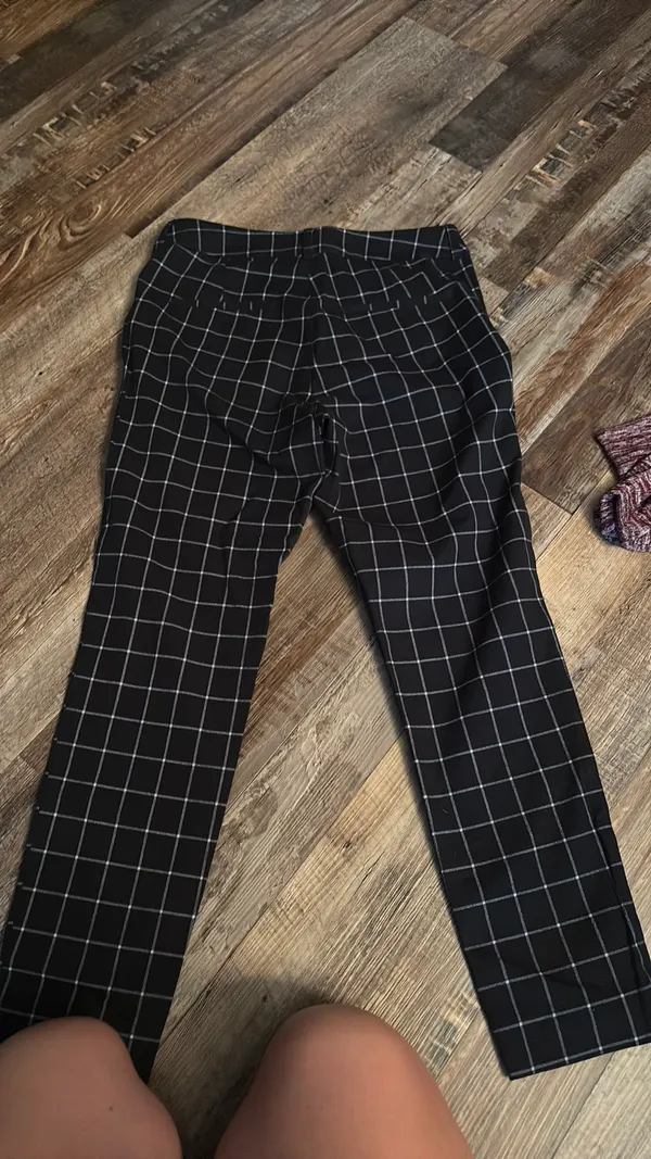 Old navy dress pants - Image 4
