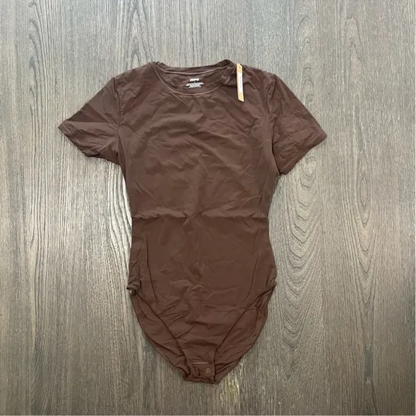 NWT Skims Fits Everybody T-Shirt Bodysuit Cocoa size XXS (B23) - Image 3