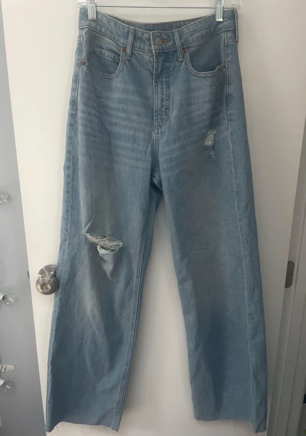 Old Navy Sky-Hi Wide-Leg Jeans - Image 2