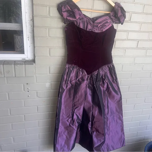 Vintage Jessica McClintock Homecoming Dress Off Shoulder Velvet Taffeta 8 - Image 2