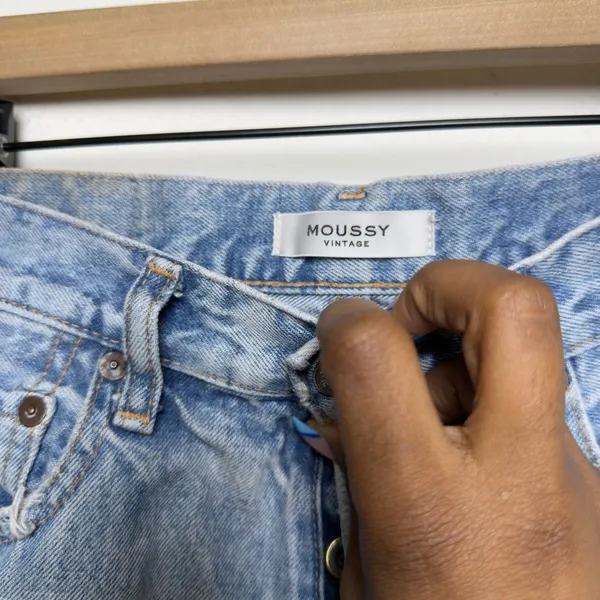 Moussy Vintage Women Cotton Denim‎ Shorts Light Blue Distressed Raw Hem Western - Image 5