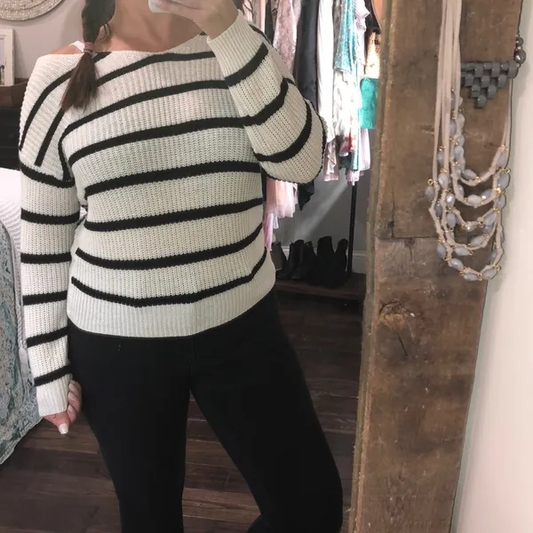 Love Tree small creme & black striped back sweater - Image 2