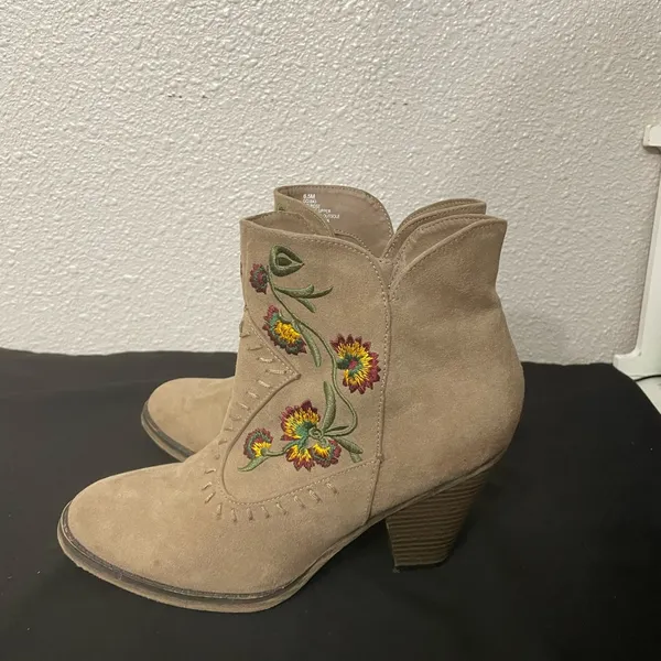 MIA Tan Ankle Booties with Floral Embroidery - Image 3