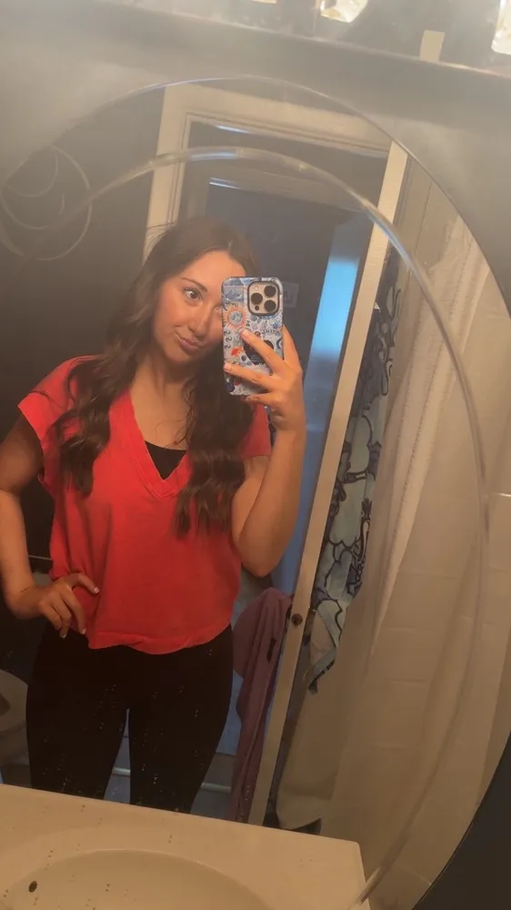 Cropped V Neck Top - Image 4