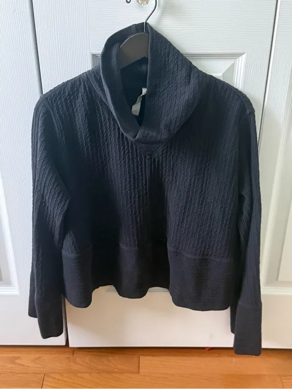 Lululemon Retreat Yourself Pullover in Black - Image 2