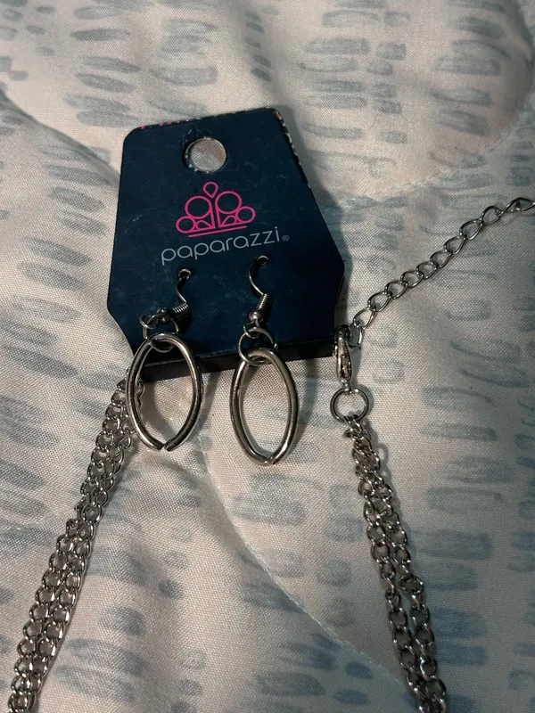 Paparazzi Gunmetal Chain Link Necklace & Earring Set Statement Jewelry - Image 3