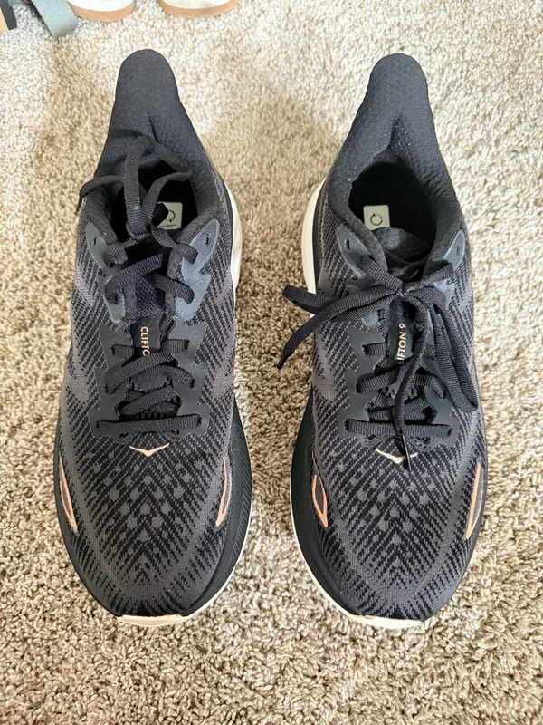 HOKA Clifton 9 women’s 8.5 - Image 3