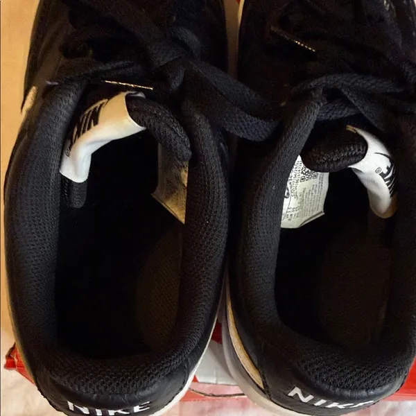 Nike Black and White Low-Top Sneakers with Leather Upper - Image 4