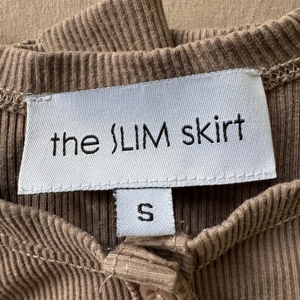 The Slim Skirt Ribbed Henley Top - Image 3