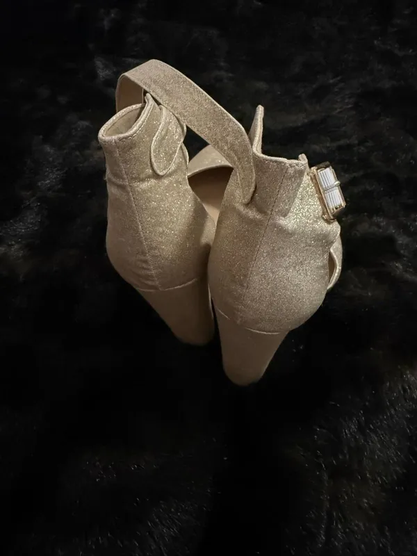 Idifu Sparkly Gold Chunky 4" Heels Ankle Strap Size 9 Prom Wedding Fun Formal - Image 3