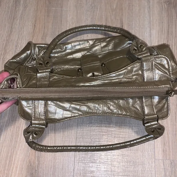 Gold Pewter metallic faux leather buckle handbag - Image 8