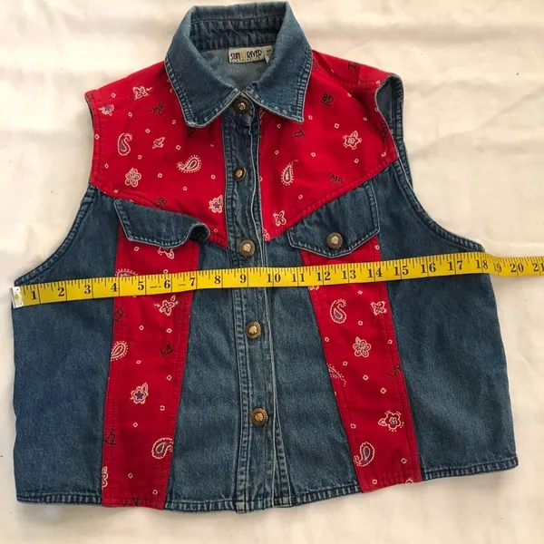 90s Sun River Red blue western cowgirl denim vest jacket with paisley bandana print and pockets #cottagecore #biker #Y2K #streetwear - Image 3