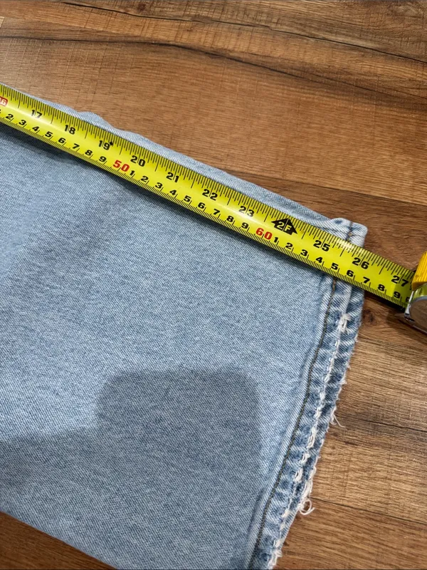 Abercrombie & Fitch Light Wash The 90s Relaxed Jeans High rise size 30 / 10 - Image 8