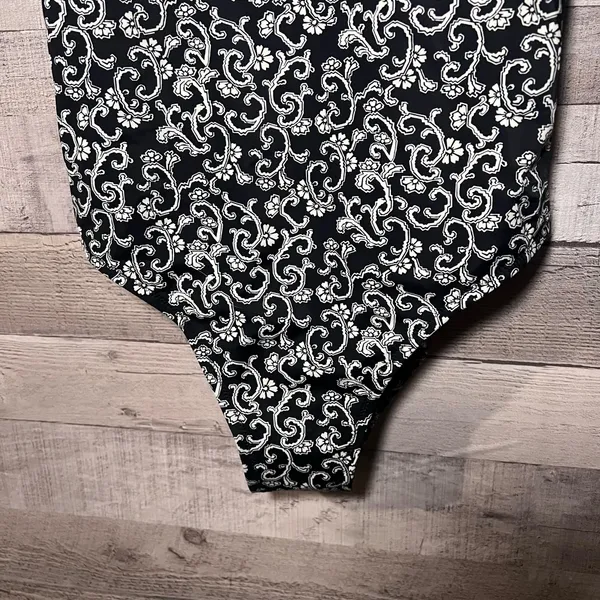 Boden Black & White Patterned Scoop Neck Tie Back One Piece Swimsuit - Image 6