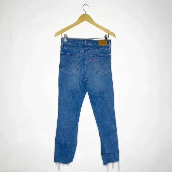 Levi's 724 High Rise Straight Leg Distressed Jeans Size 29 / 8 Busted Knee Denim - Image 5