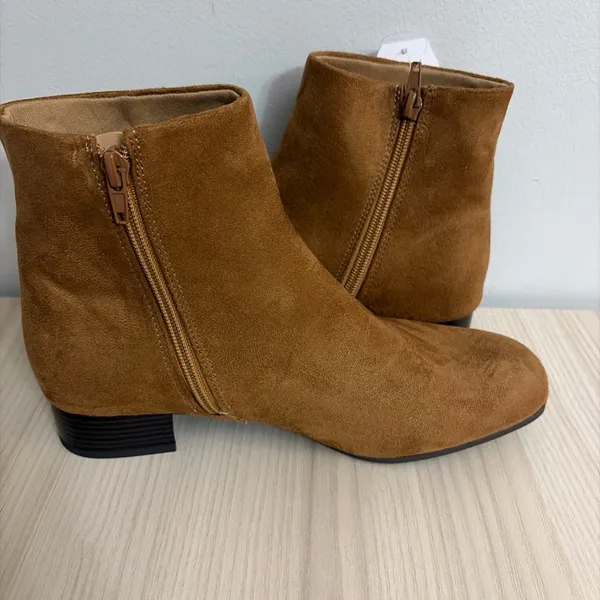 Time and Tru New! Brown Suede Ankle Boots size 7.5 - Image 6