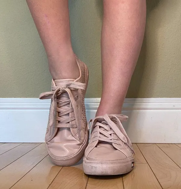 TOMMY HILFIGER Pink Perforated Leather Sneakers - size 8.5 - Image 3