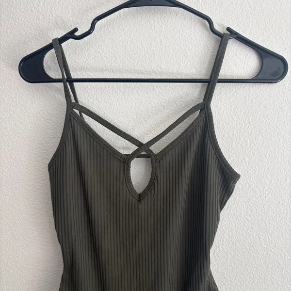 Charlotte Russe Olive Green Ribbed Strappy Keyhole Bodysuit Snap Crotch Size S‎ - Image 2