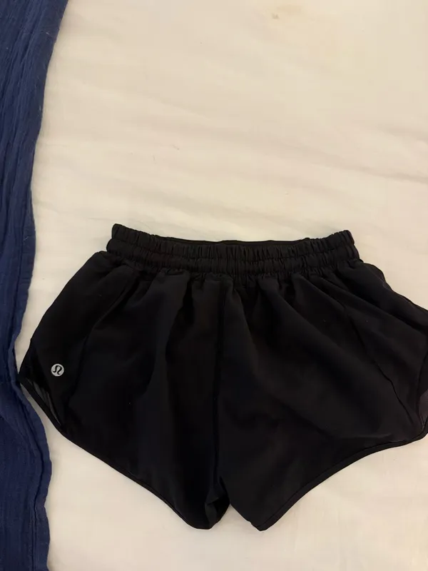Lululemon Hotty Hot Shorts 2.5" - Image 2