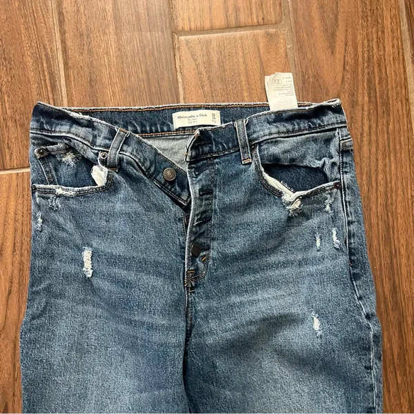 Abercrombie and Fitch the mom high rise jeans - Image 4