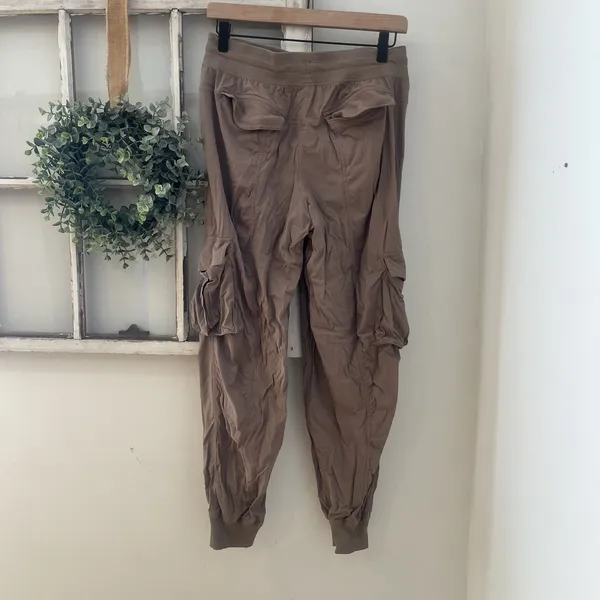 Lululemon Dance Studio‎ Relaxed-Fit Mid-Rise Cargo Jogger Taupetastic Size S - Image 8