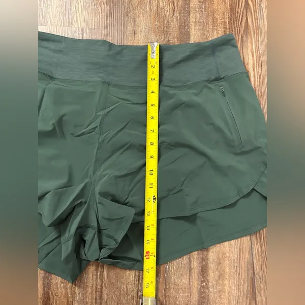 NWT Outdoor Voices Hudson Evergreen 2.5” Running Short Size XXXL Activewear - Image 2