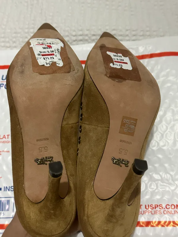 Coach varick grommet perforated suede pointed toe tan pumps - Image 3