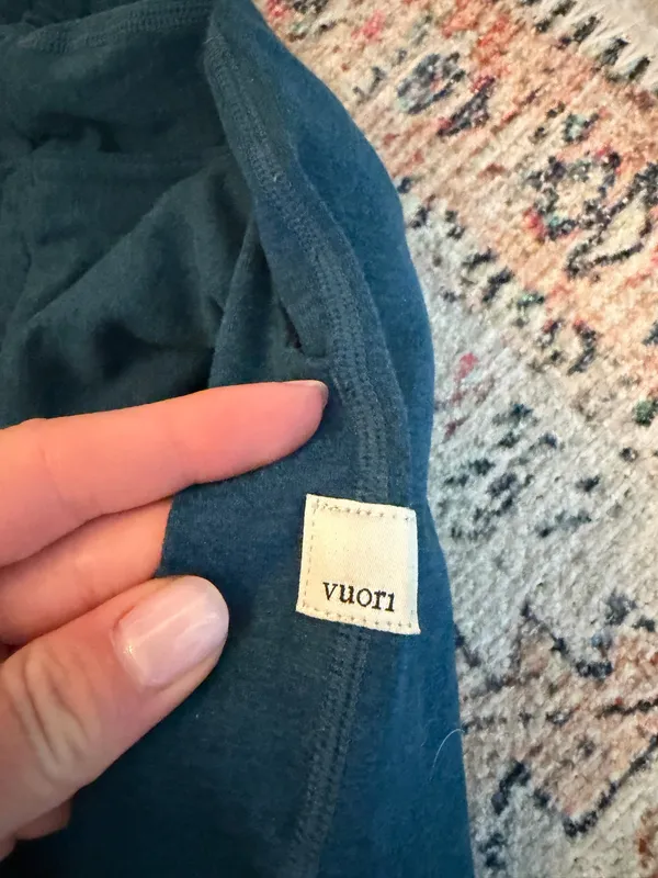 Vuori Joggers 25’ in inseam - Image 5
