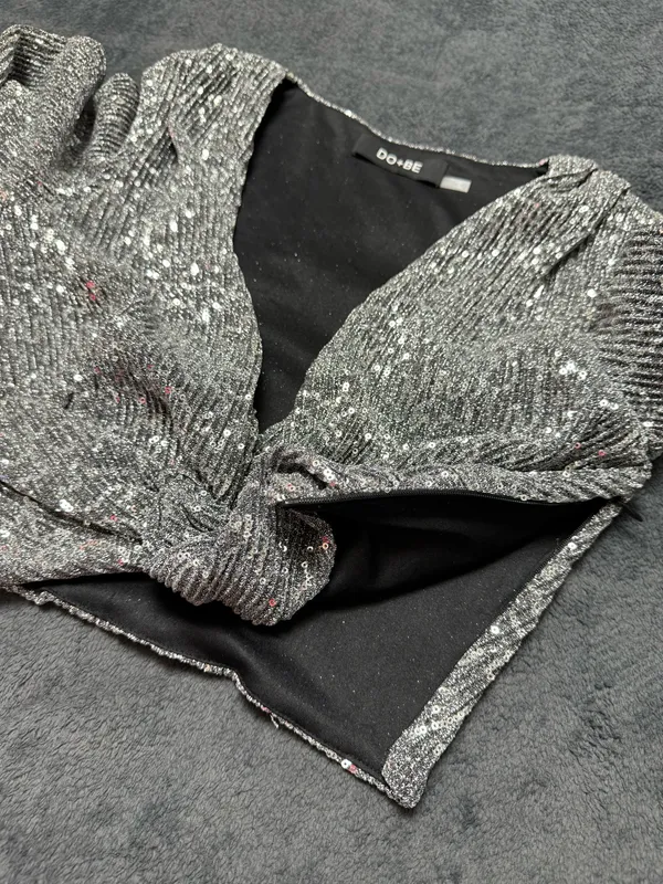 Do + Be silver sequin dress with black undershirt Size S #party #glamour - Image 5