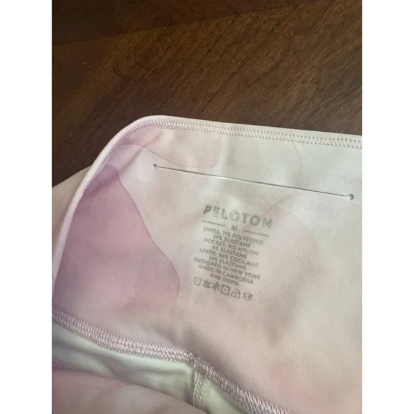 Peloton Women's High Waisted Bike Shorts Size M - Image 10