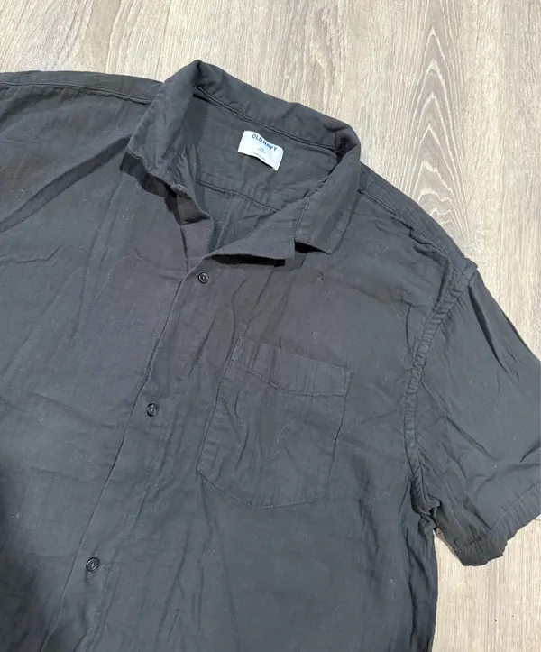 Old navy cropped button up shirt  - Image 3