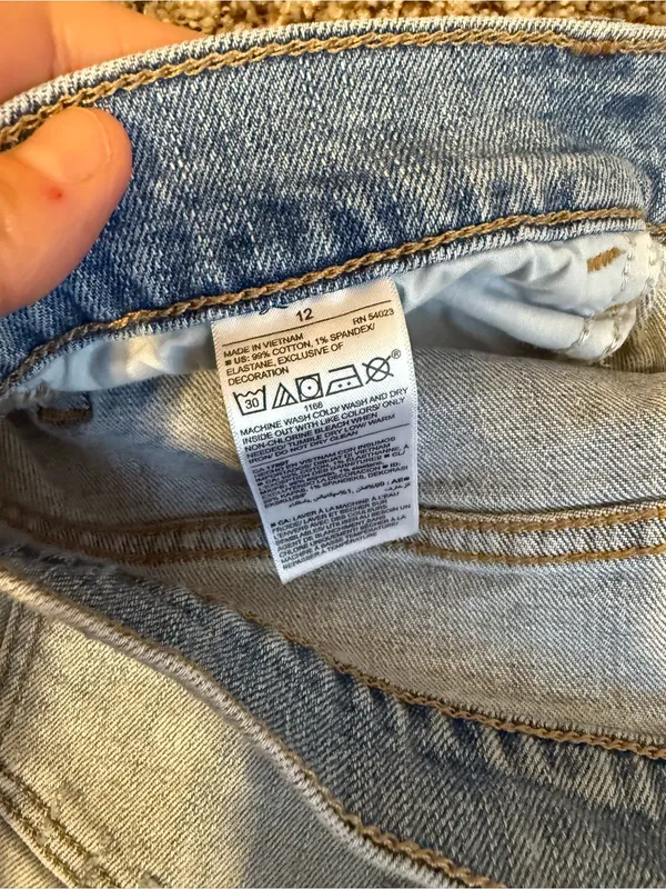 Old Navy Super cute denim shorts 12 - Image 5