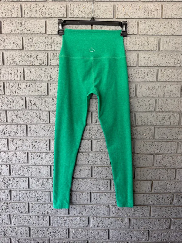 Beyond Yoga Spacedye High Waisted Yoga Capris Green Grass Heather Size XS - Image 5