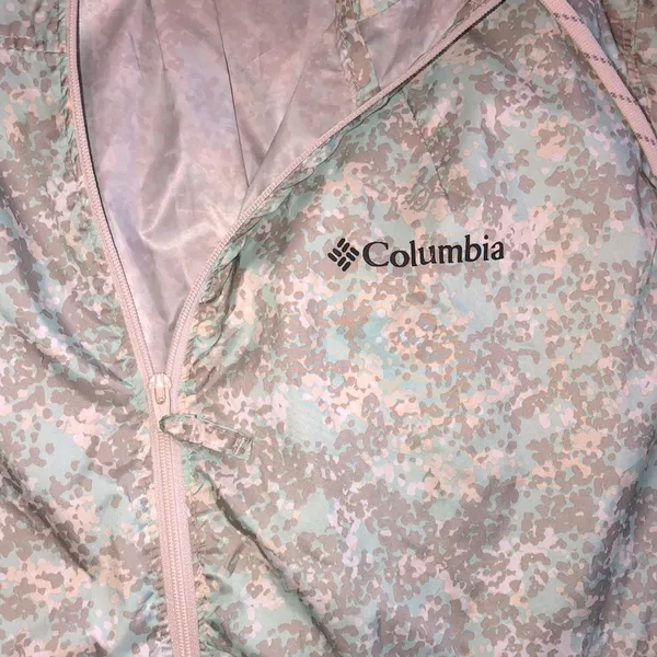 Columbia green print windbreaker jacket hooded size medium with pockets - Image 3