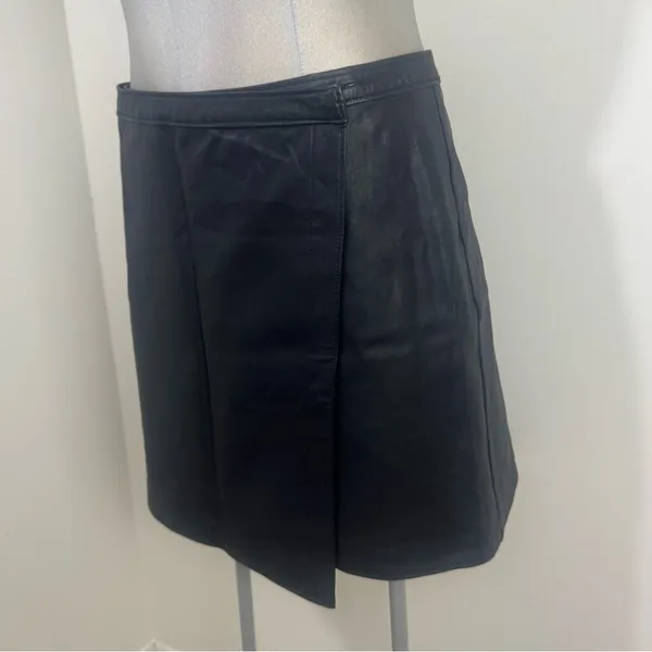 Abercrombie Faux Leather Wrap Front Mini Skirt Size Medium Black - Image 6