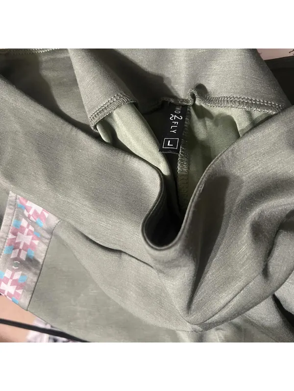 Two Fly Olive Green Half - Image 6