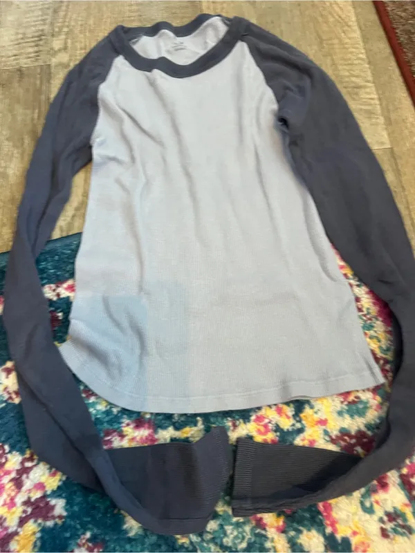 Brandy Melville John galt navy baseball top - Image 3
